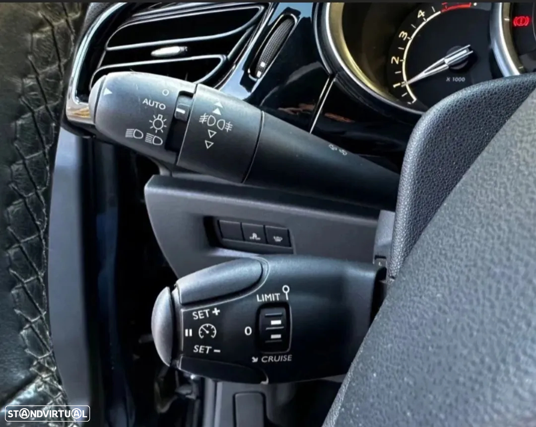 Citroën DS3 1.6 e-HDi Airdream Sport Chic - 17