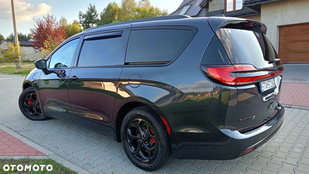 Chrysler Pacifica - 18
