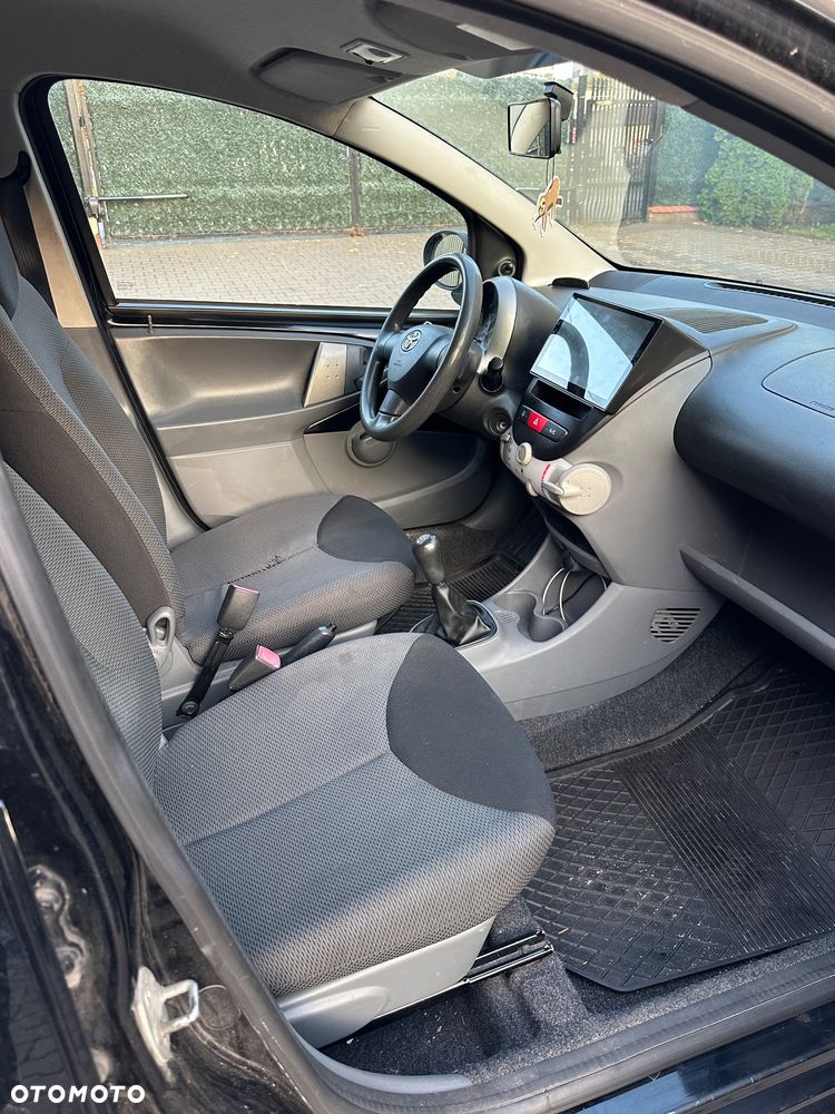 Toyota Aygo Blue - 16