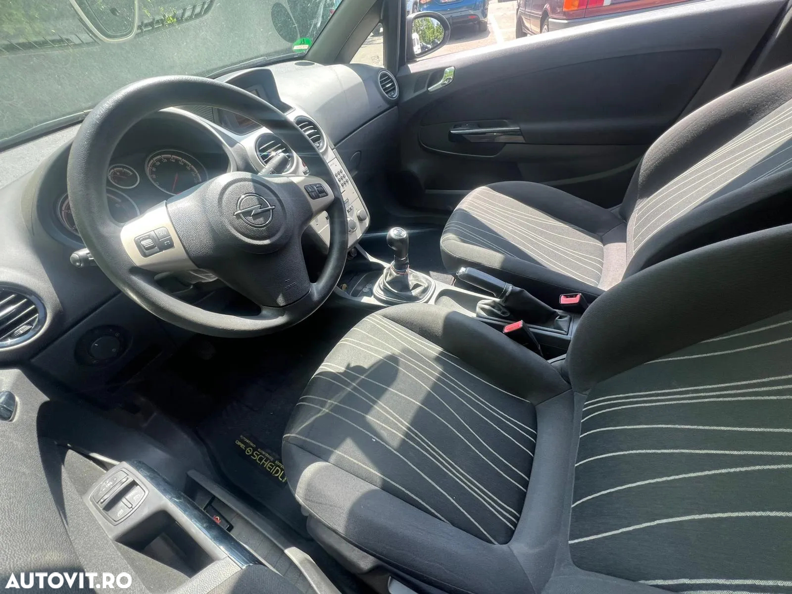 Opel Corsa 1.3 CDTI Enjoy - 2