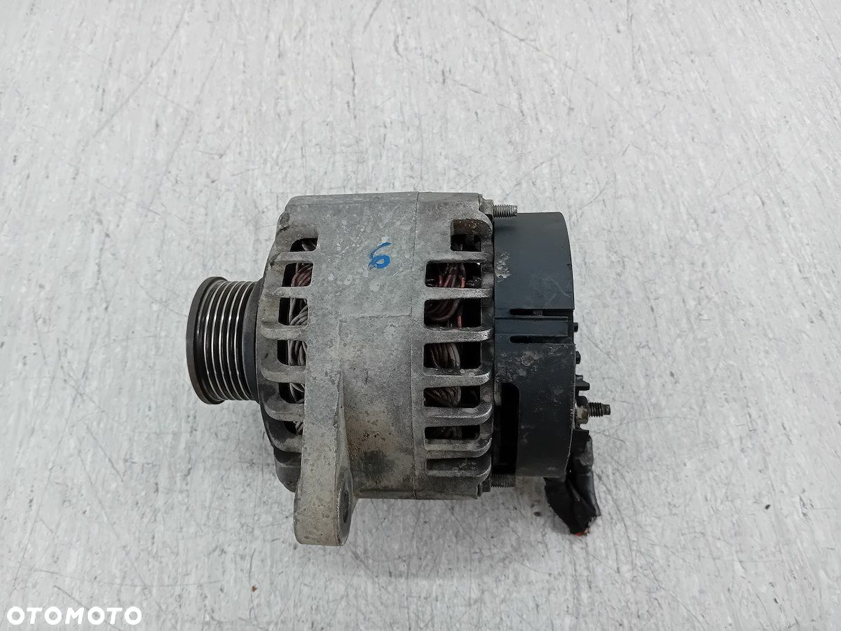 ALTERNATOR OPEL ZAFIRA B 1.9 CDTI - 1