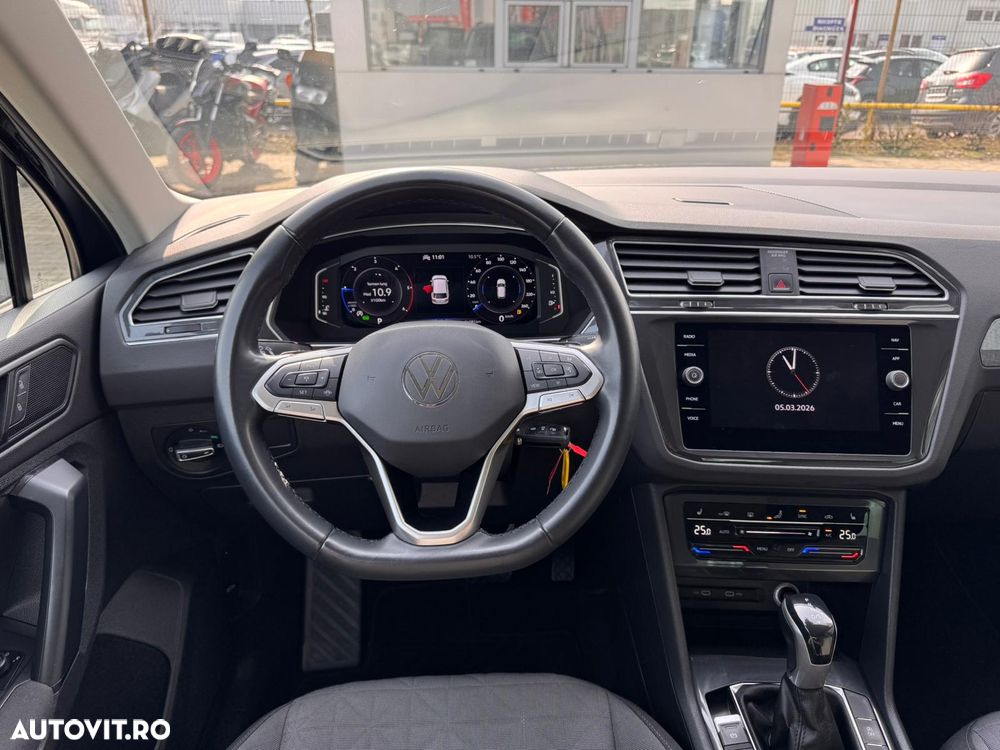 Volkswagen Tiguan 2.0 TDI DSG Life - 17