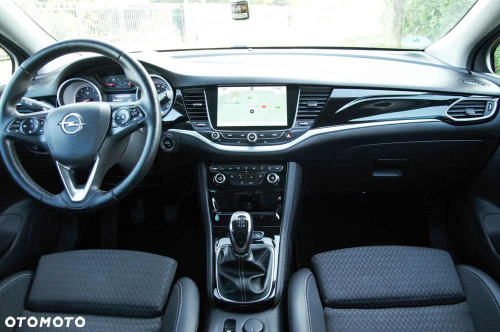 Opel Astra 1.4 Turbo Innovation - 27