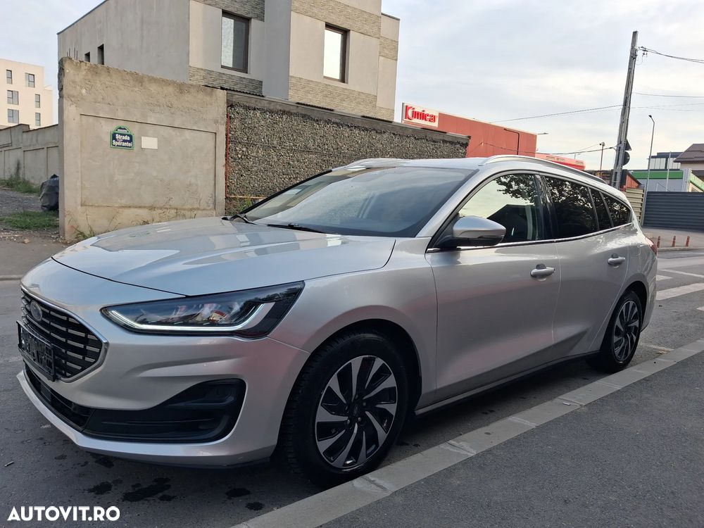 Ford Focus 2023 photo 2