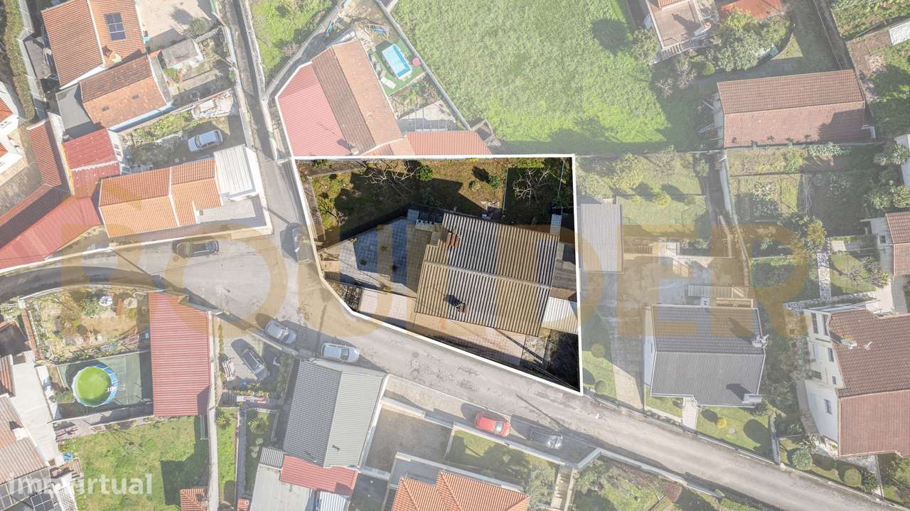 Moradia Bi-Familiar em Calendário - Grande imagem: 3/47