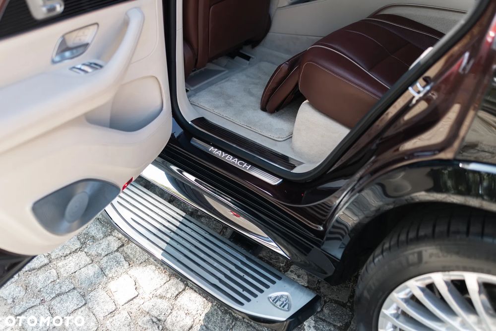Mercedes-Benz GLS Maybach 600 4Matic 9G-TRONIC - 28