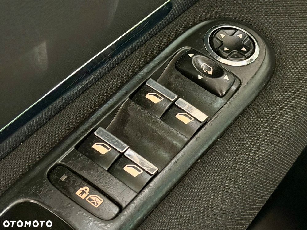 Peugeot 3008 1.6 Premium - 14