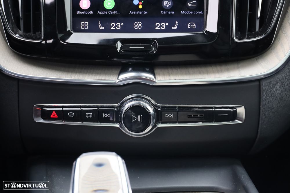 Volvo XC 60 2.0 T6 PHEV Inscription AWD - 22