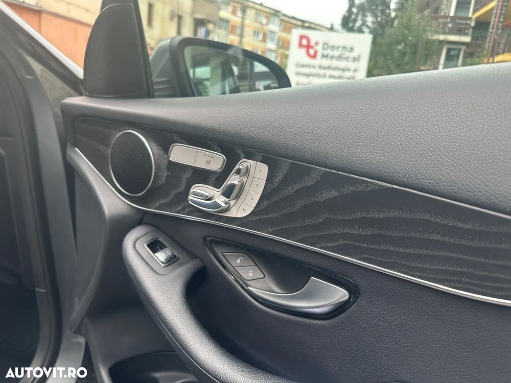 Mercedes-Benz GLC 300 4MATIC - 28