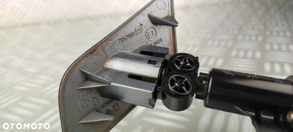 9656681377 dysza spryskiwacz zaślepka lampy prawej CITROEN C4 PICASSO I 1 - 5
