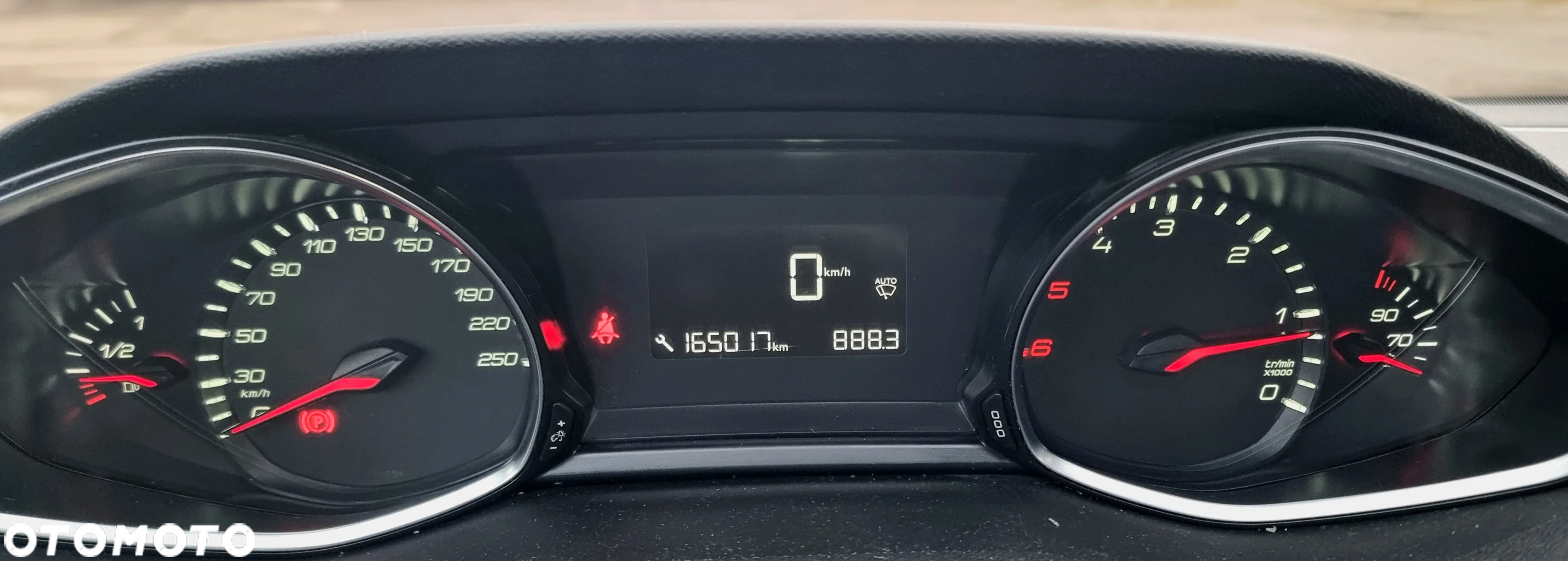 Peugeot 308 1.6 BlueHDi Allure S&S - 23