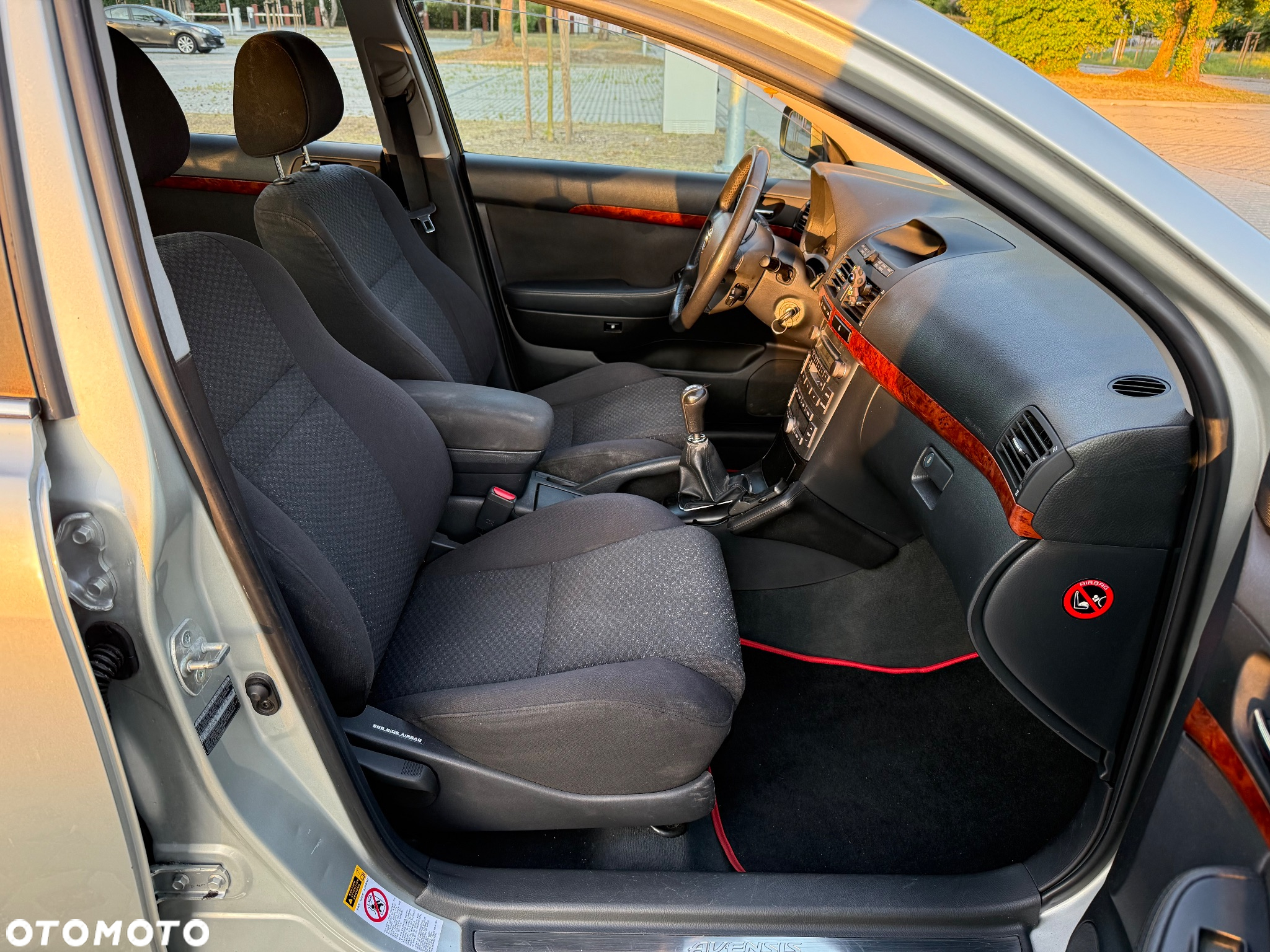 Toyota Avensis 2.0 D-4D Combi - 18