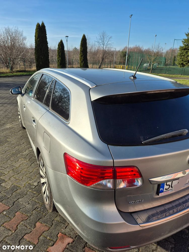 Toyota Avensis 2.2 D-CAT Premium - 5