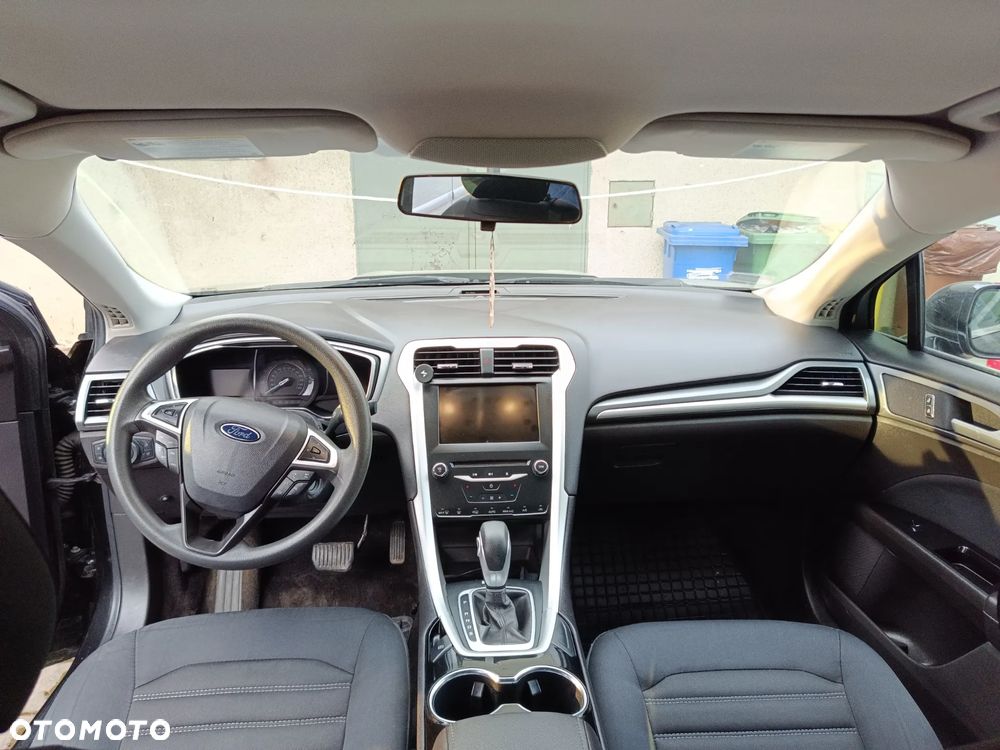 Ford Fusion - 10