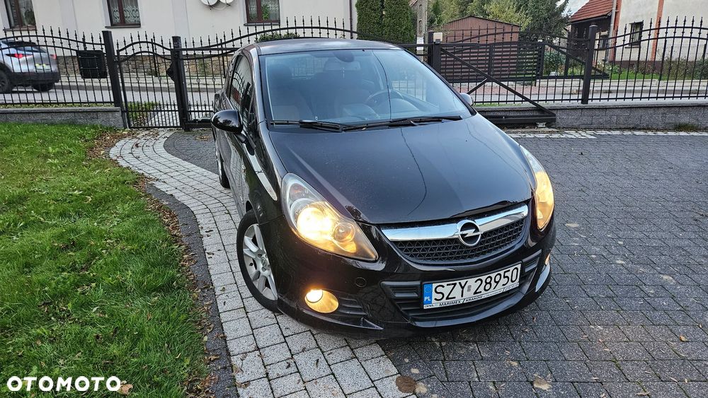 Opel Corsa 1.4 16V Cosmo - 2