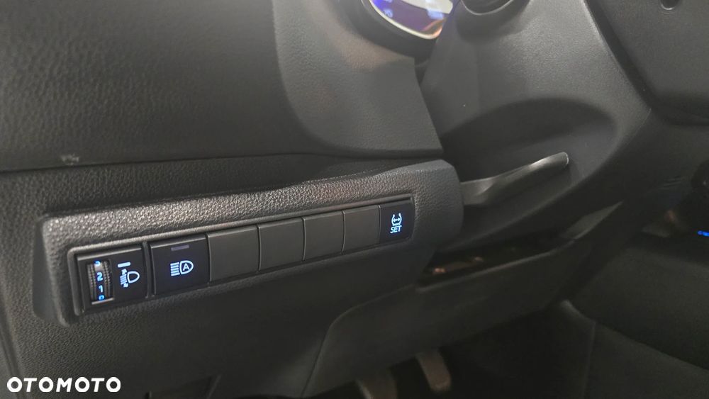 Toyota Corolla - 12