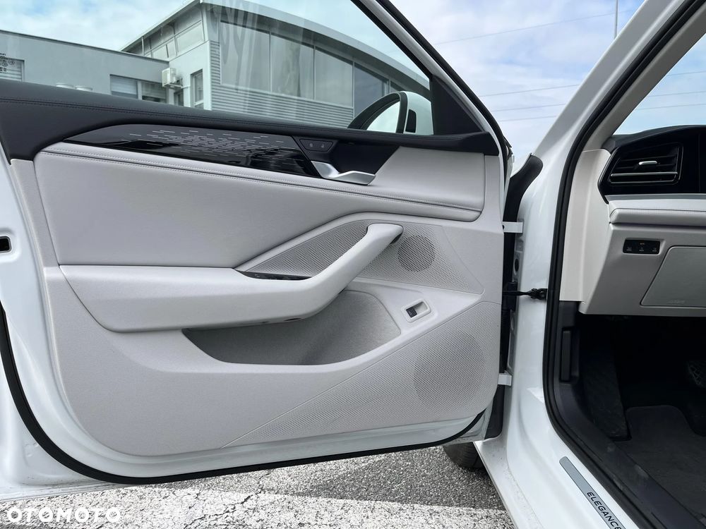 Volkswagen Passat - 27