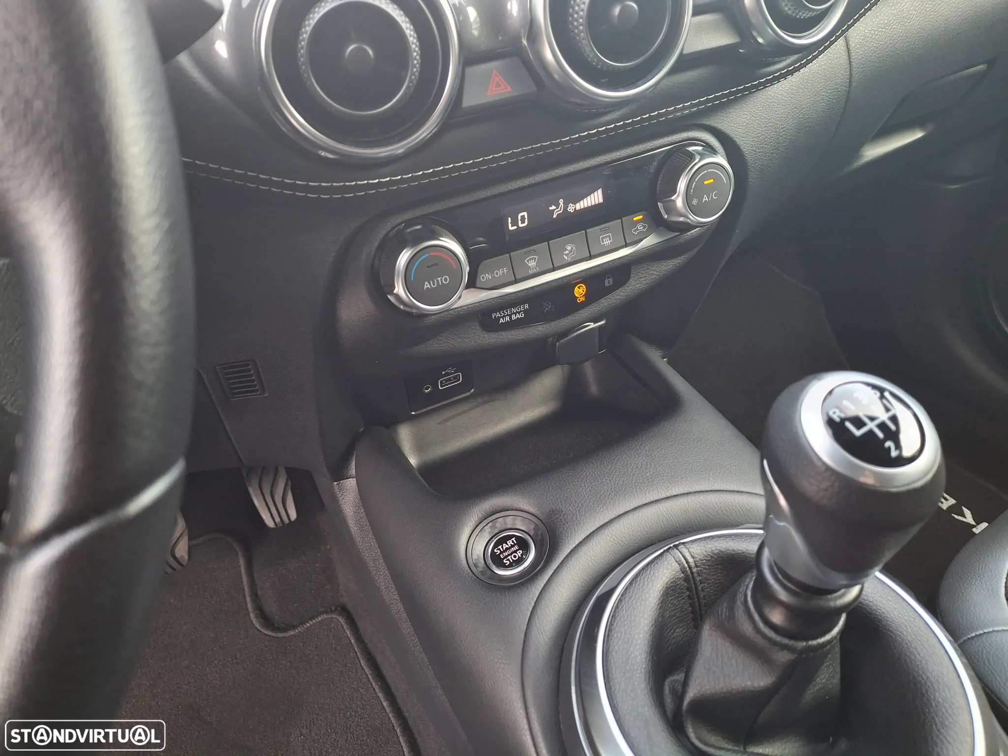 Nissan Juke 1.0 DIG-T N-Connecta NAV. - 23