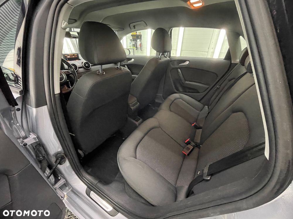 Audi A1 Sportback 1.6 TDI S tronic S line edition - 23