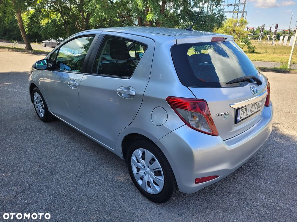 Toyota Yaris 1.0 Sol - 4