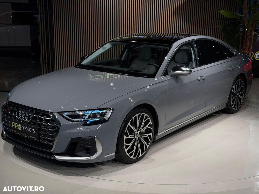 Audi S8 - 6