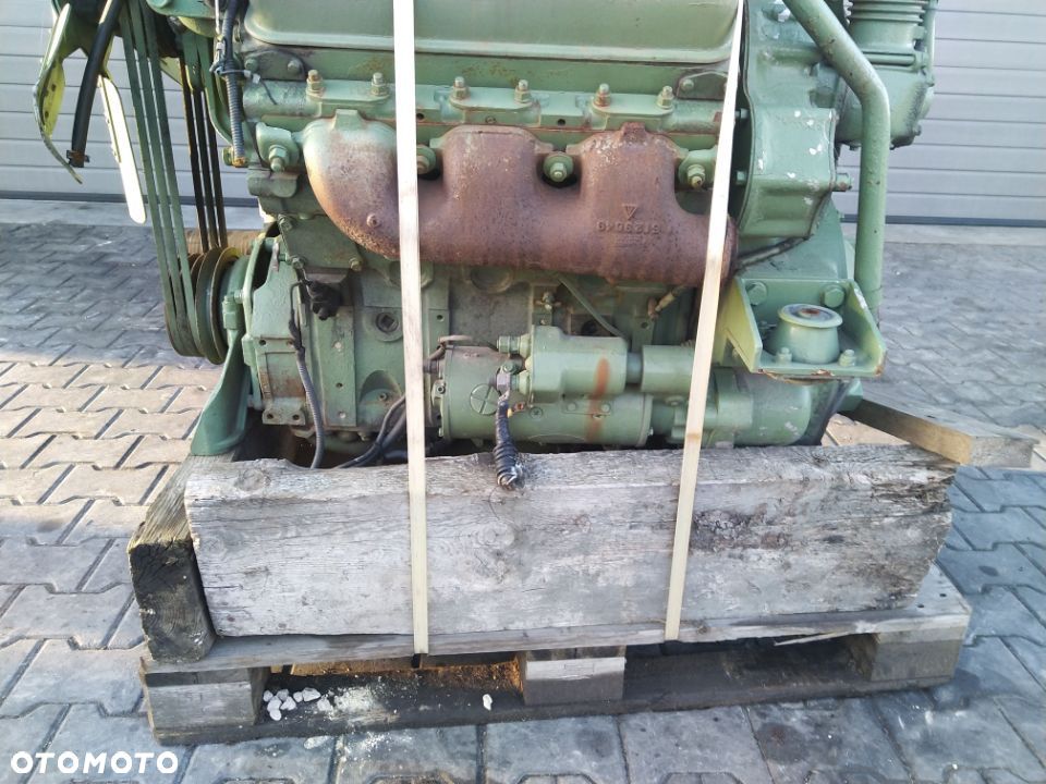Silnik V6 6 CYL Detroit 7067-7040 7067 7040 Engine FOX 6650 6600 Sieczkarnia Kombajn Deutz Perkins - 6