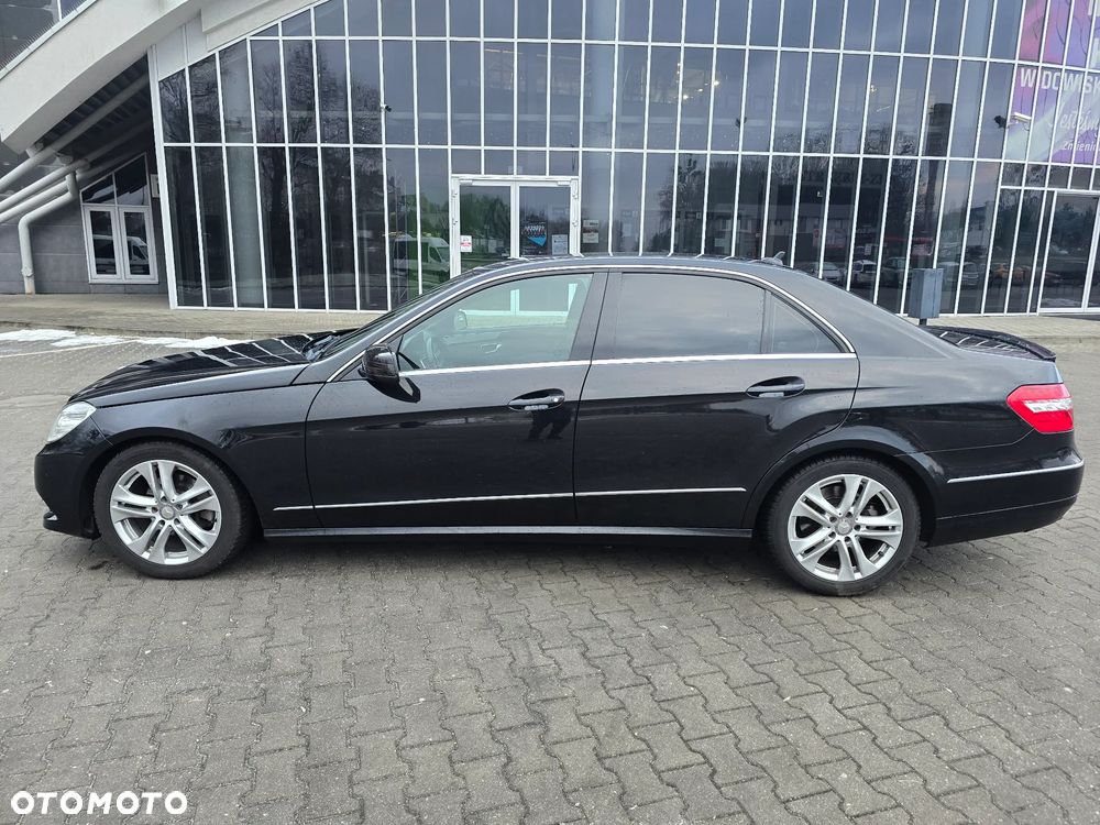 Mercedes-Benz Klasa E 200 CGI BlueEFFICIENCY Automatik - 7