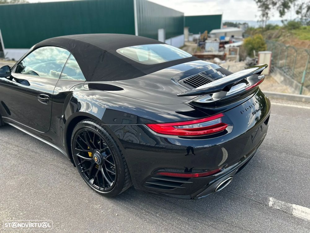 Porsche 911 (991) Turbo S Cabriolet - 23