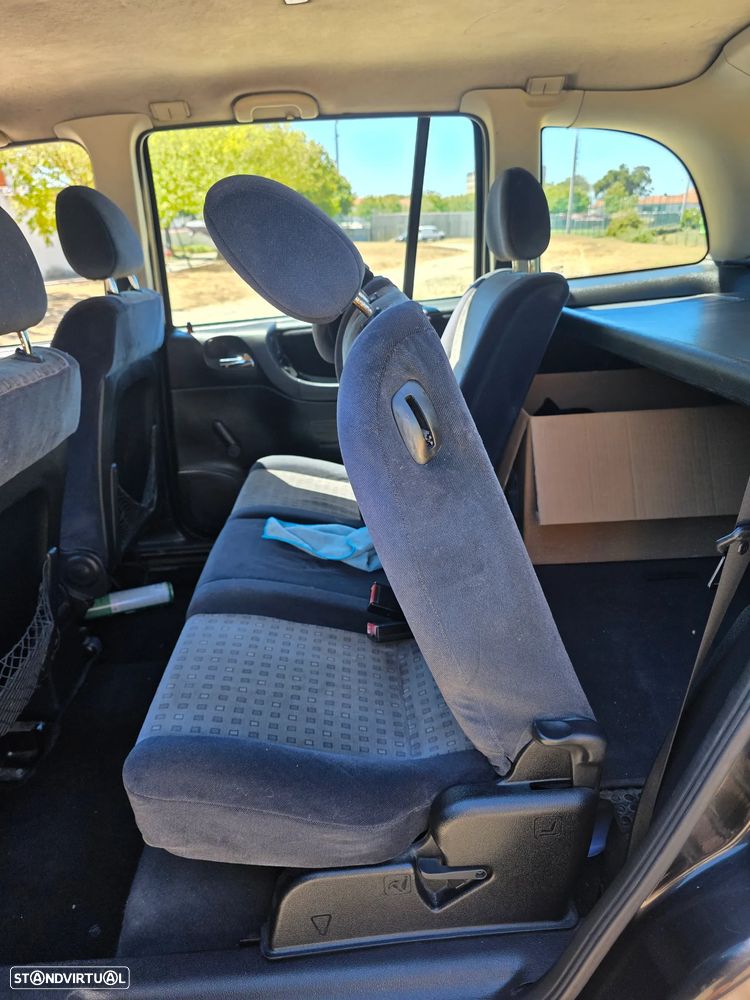 Opel Zafira 2.0 DTi - 13