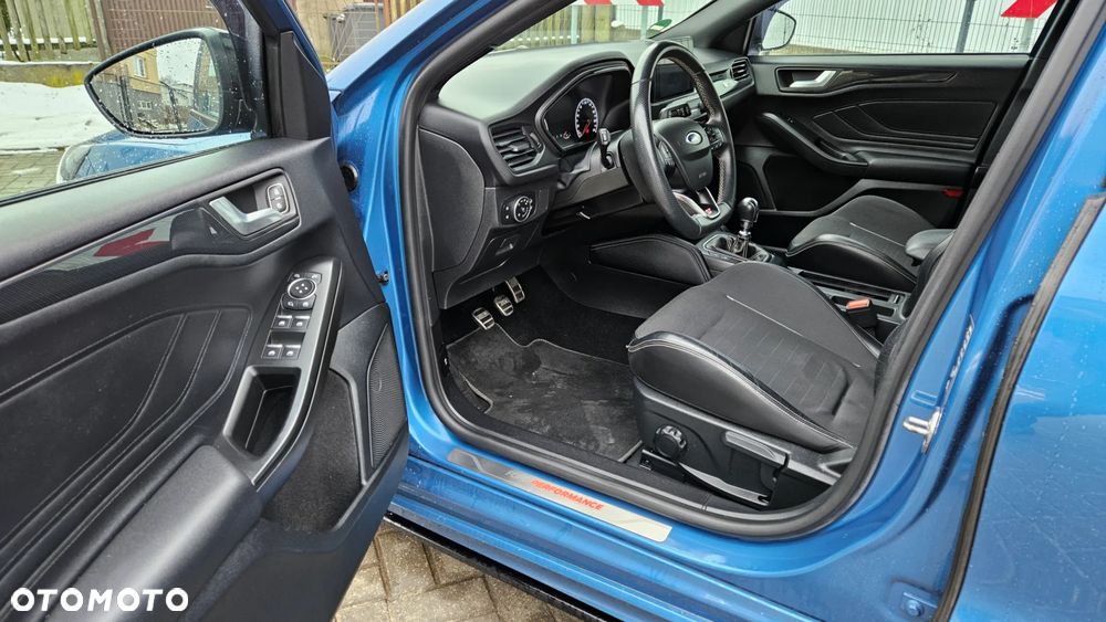 Ford Focus 2.0 EcoBlue S&S ST mit Styling-Paket - 19