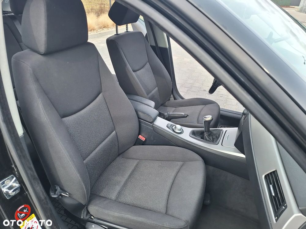 BMW Seria 3 - 18