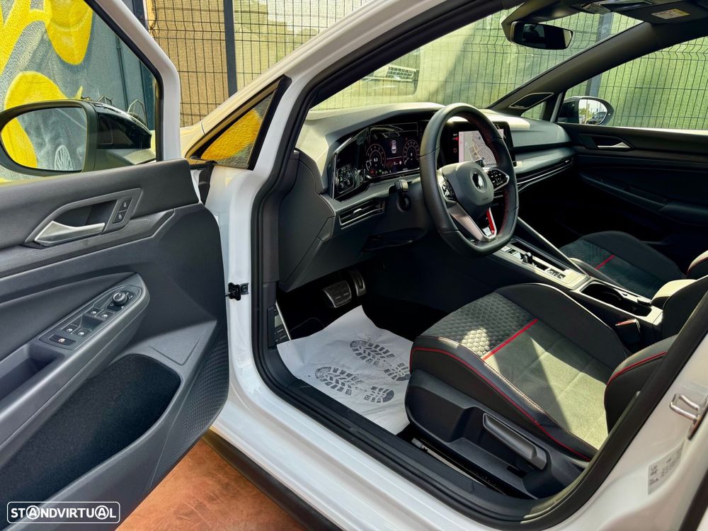 VW Golf 2.0 TSI GTI Clubsport 45 Years DSG - 6