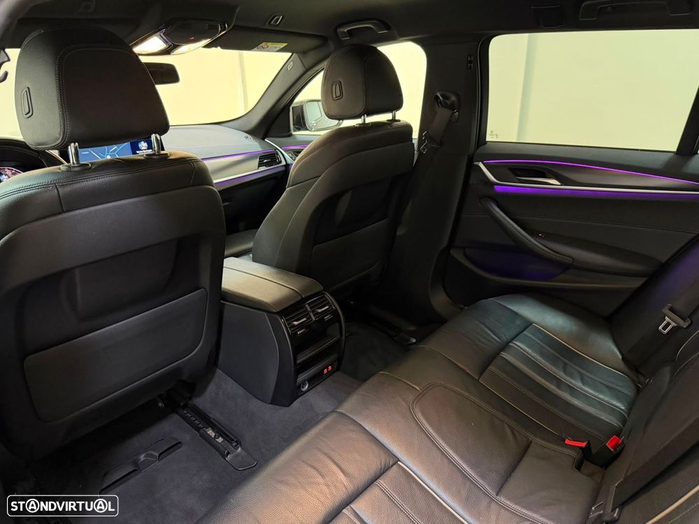 BMW 520 d Pack Desportivo M Auto - 57