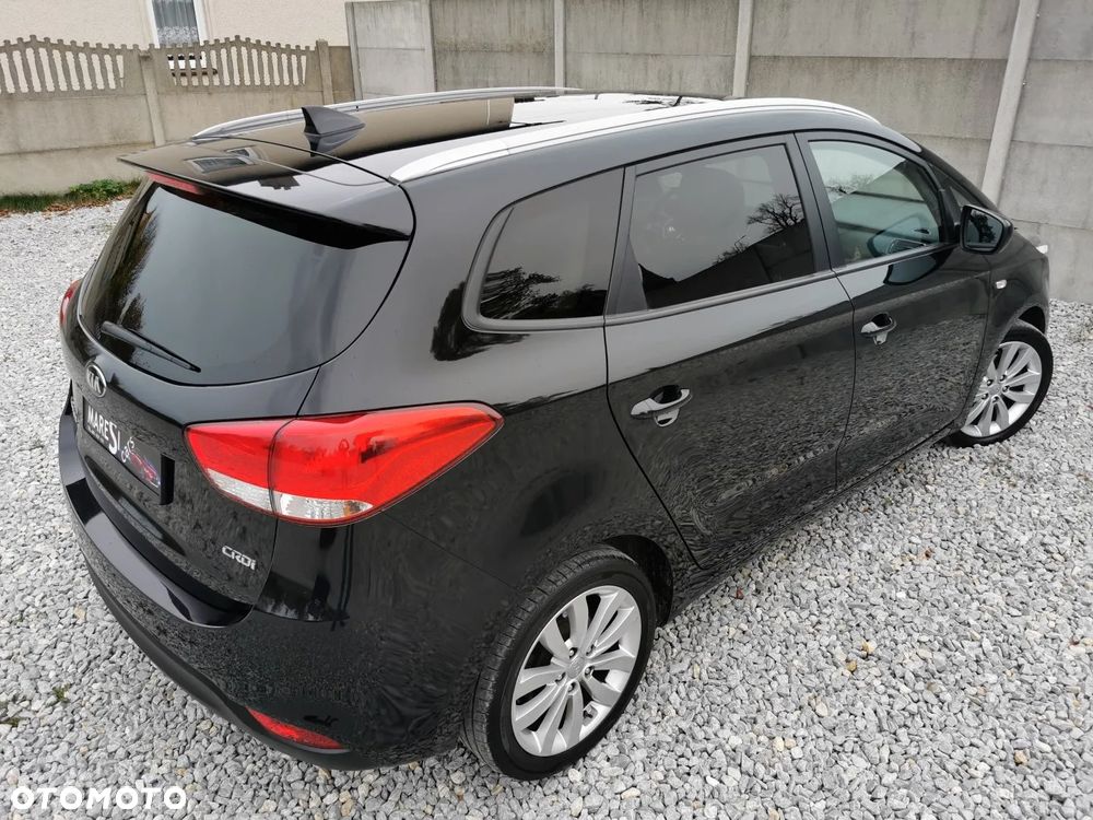 Kia Carens - 29