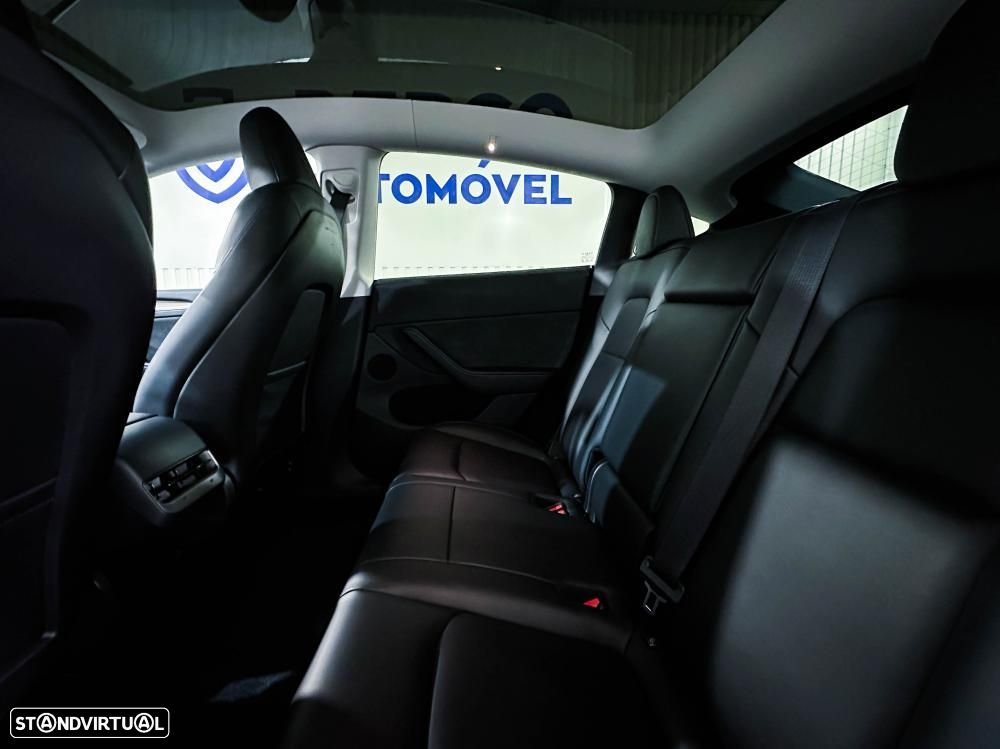 Tesla Model Y Long Range Dual Motor AWD - 10
