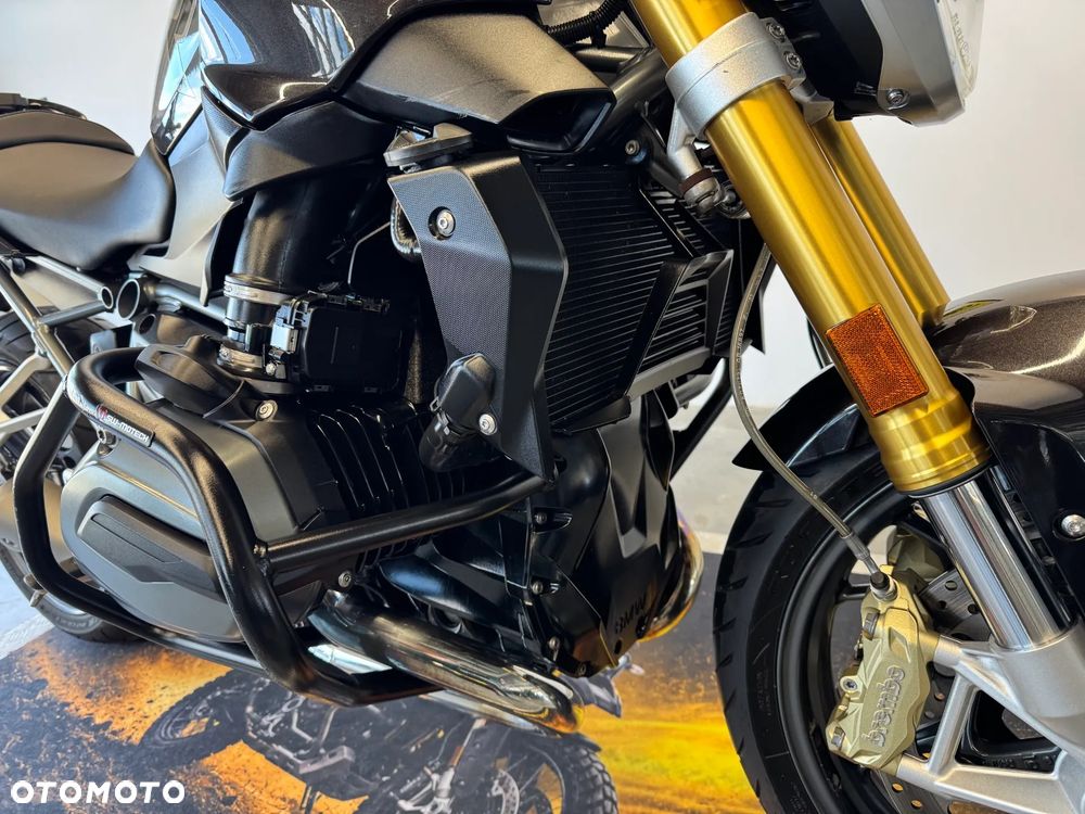 BMW R - 9