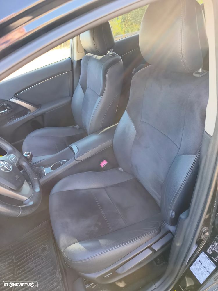 Toyota Avensis SW 2.0 D-4D Luxury+GPS - 8