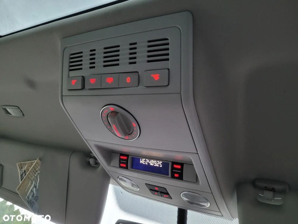 Volkswagen Multivan - 16