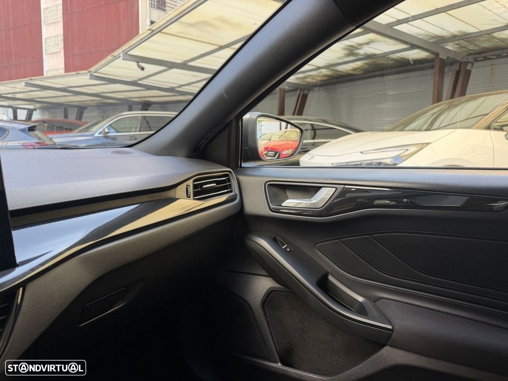 Ford Focus 1.5 TDCi EcoBlue ST-Line - 30