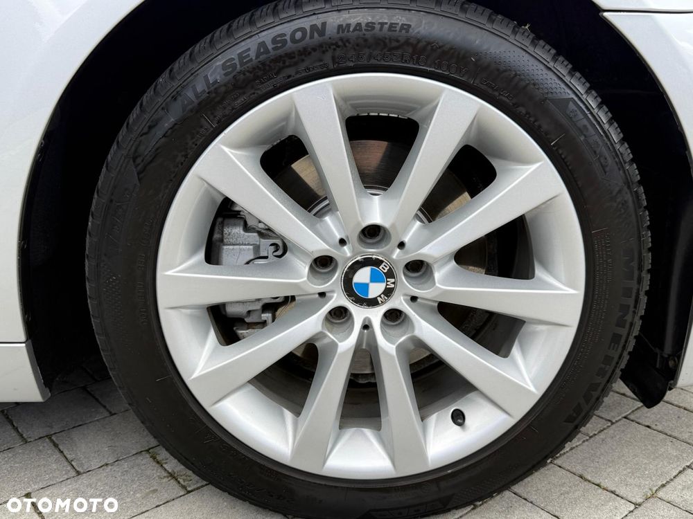 BMW Seria 5 520d - 33