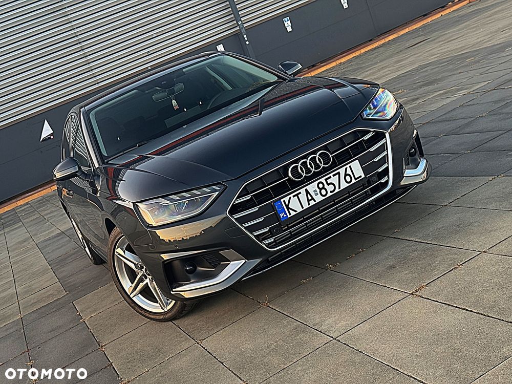 Audi A4 Limousine - 1
