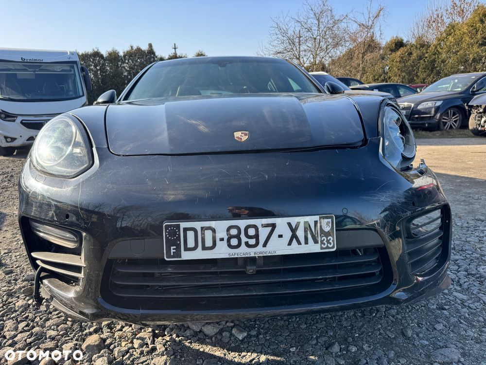 Porsche Panamera GTS - 25