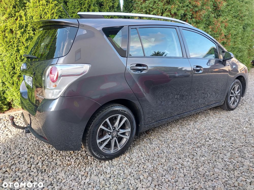 Toyota Verso - 4
