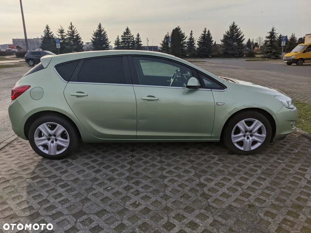 Opel Astra 1.4 Enjoy - 2