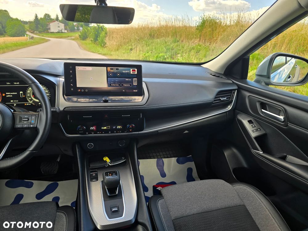 Nissan Qashqai 1.3 DIG-T N-Connecta DCT - 17