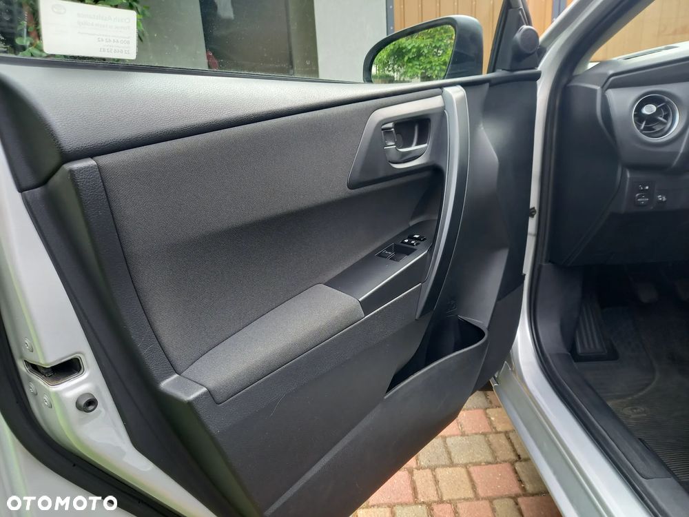 Toyota Auris 1.33 VVT-i Active - 19