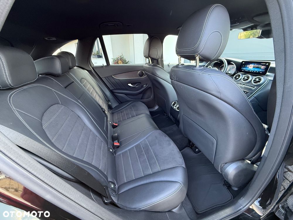 Mercedes-Benz GLC - 30