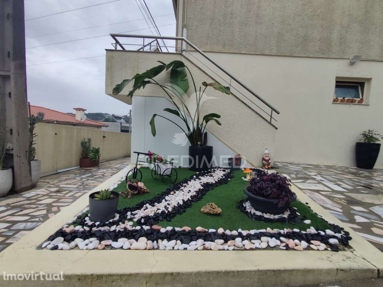 T2 Renovado com Espaço Exterior e Excelente Exposição Solar - Grande imagem: 2/19