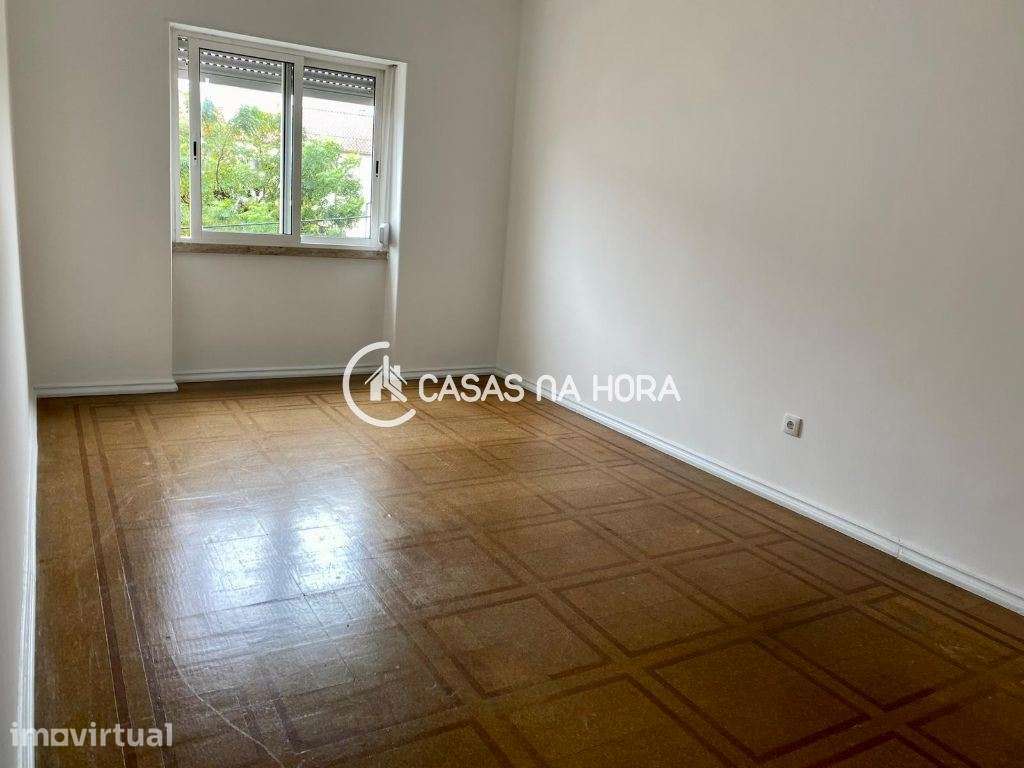 T3 com Cozinha Equipada no Feijó, próximo do LIDL - Grande imagem: 5/19