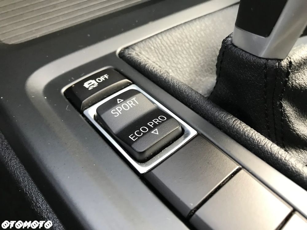 BMW X1 sDrive18i Business Edition - 35